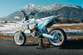 Load image into Gallery viewer, Vario Supermoto Rim Set – White/Blue
